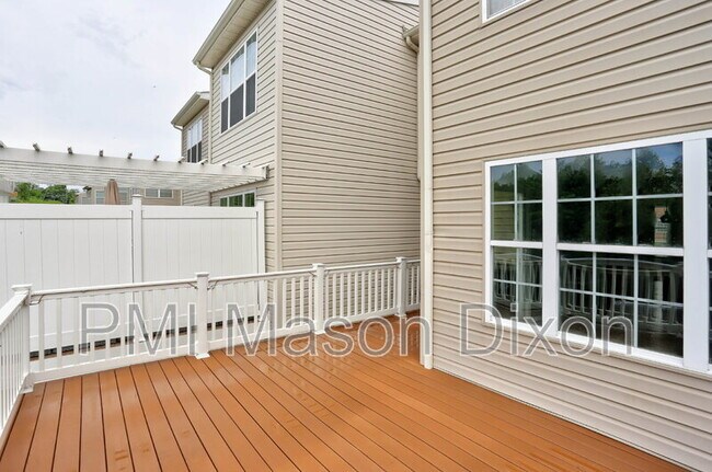 Building Photo - 8434 Stansbury Lake Dr