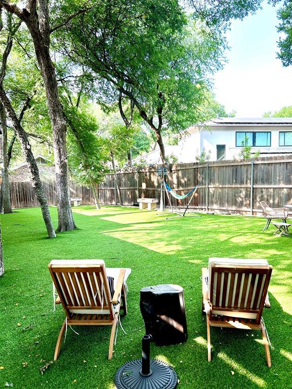 Building Photo - 1801 Holly Hill Dr