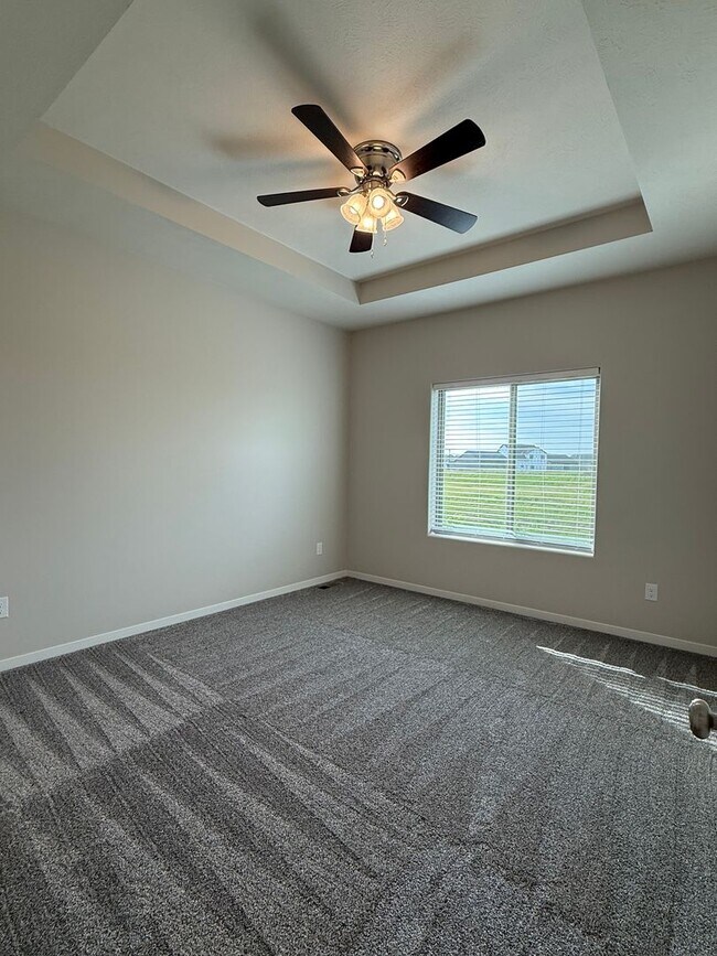 Building Photo - 7013 Claystone Dr