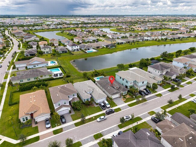 Building Photo - 15431 Goldfinch Cir
