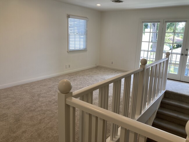 Upstairs Area - 15102 La Maida St