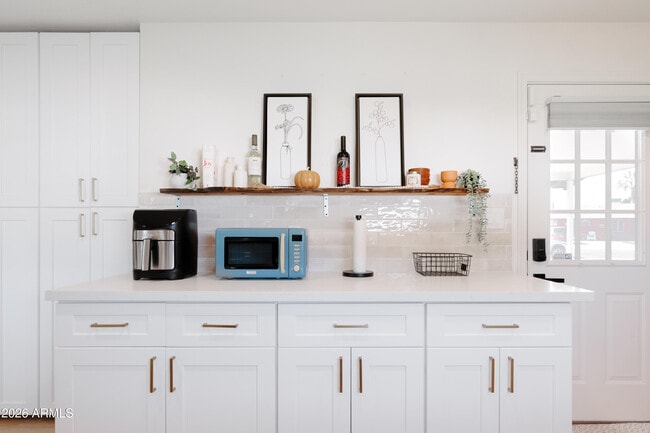 Building Photo - 6844 E Hubbell St