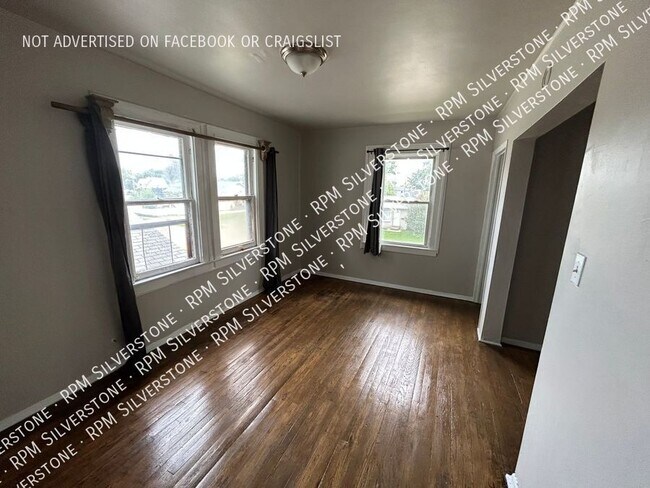 Building Photo - 52 W Bernhard-