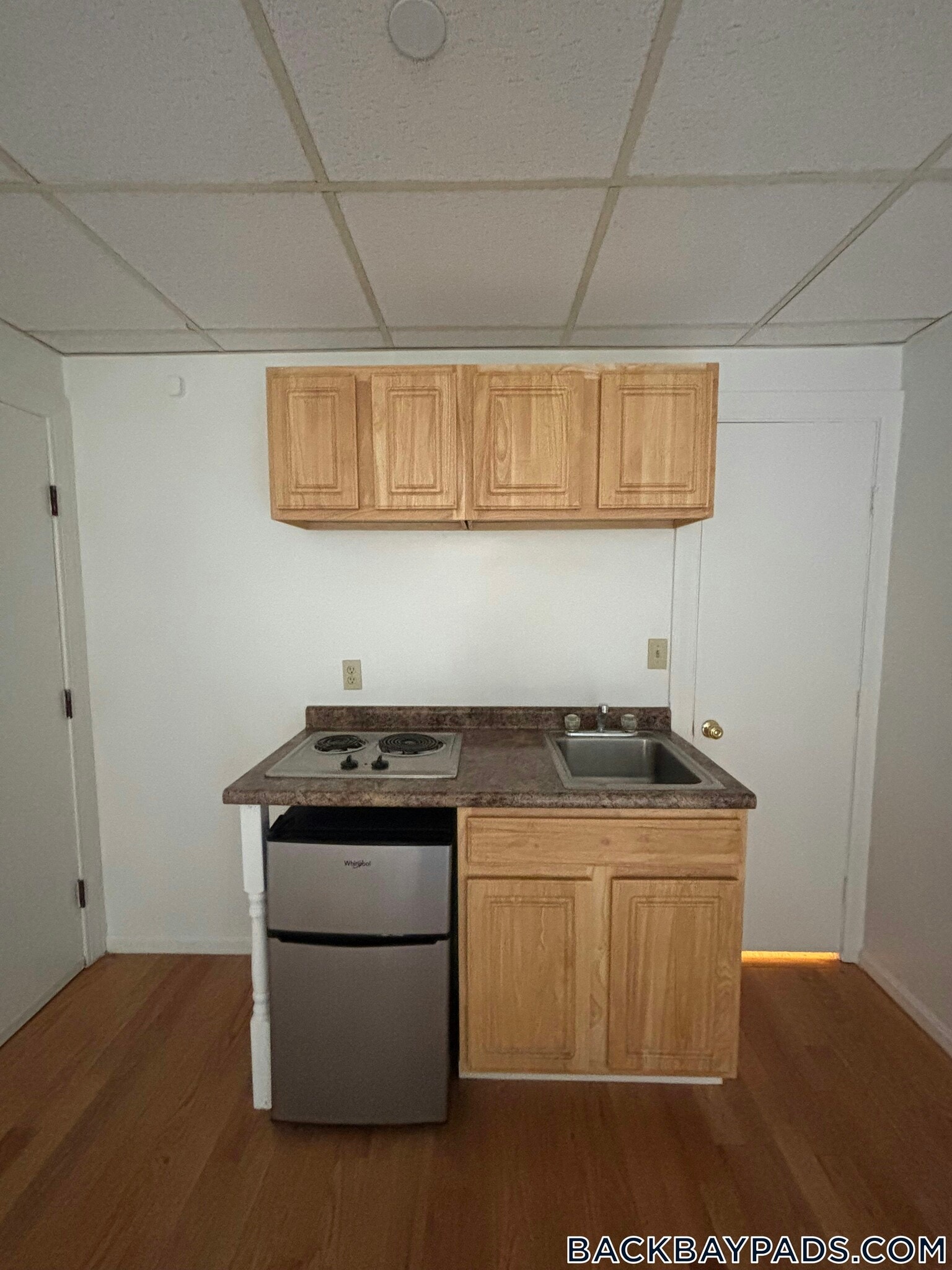 Building Photo - 405 Beacon St