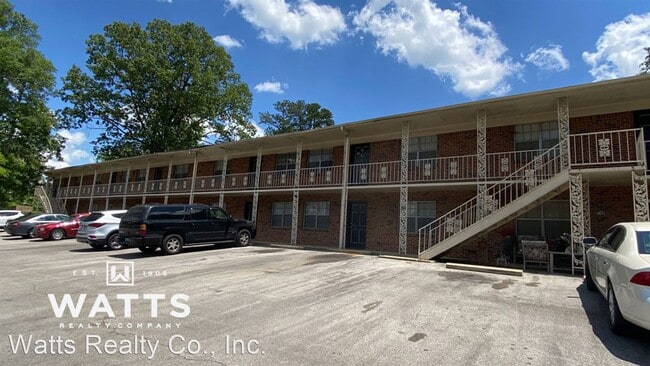 Building Photo - 8909 Parkway E