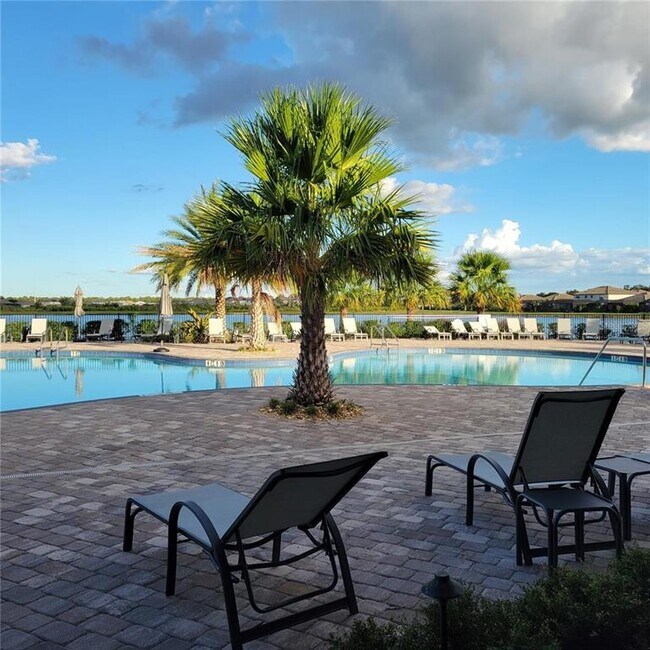 Building Photo - 17335 Blue Rdg Pl