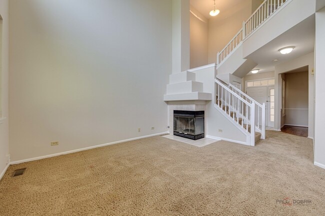 Building Photo - 45 S Oakhurst Dr