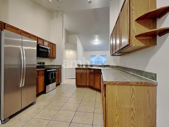 Building Photo - 197 Thornbury Dr