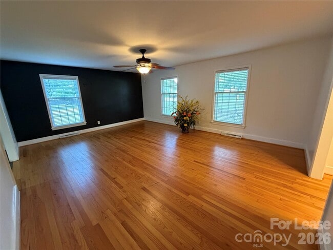 Building Photo - 608 Margaret Dr