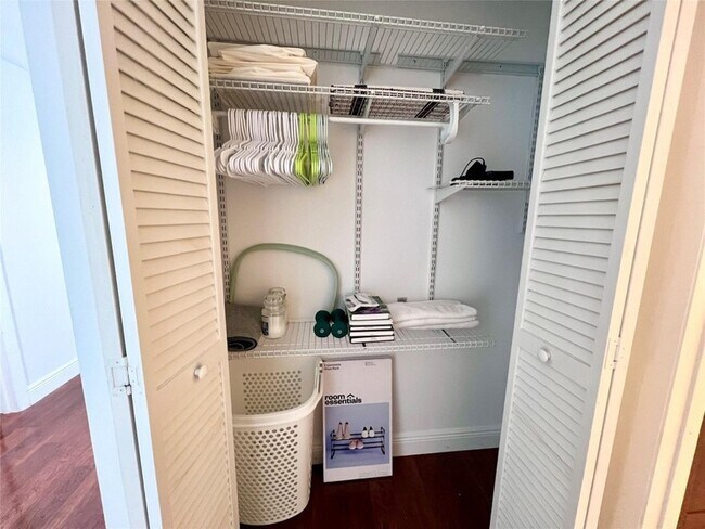 Building Photo - 7275 SW 90th Way