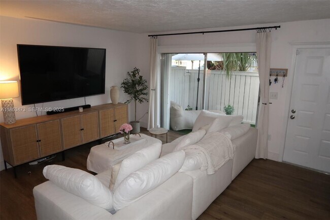 Building Photo - 4530 SW 68th Ct Cir