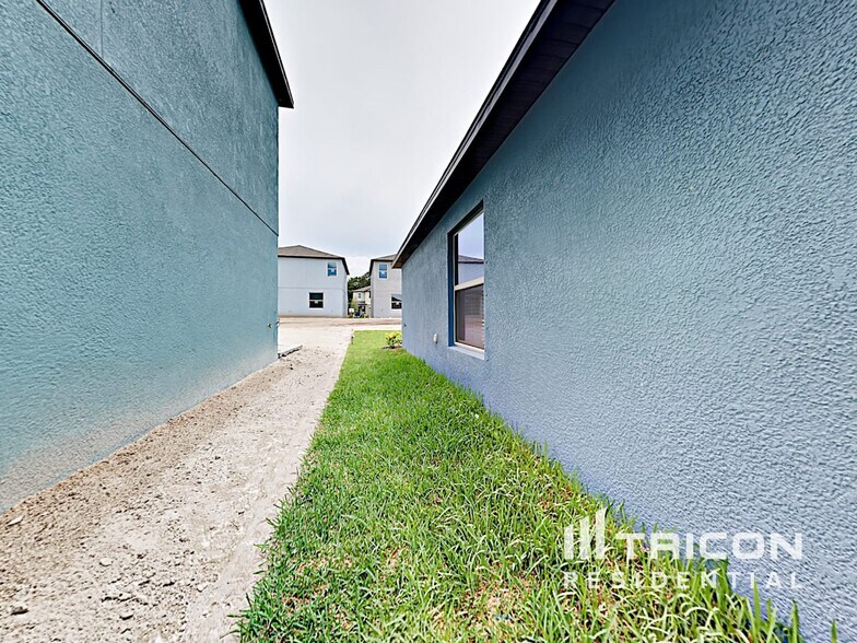 Building Photo - 10029 RoseMary Leaf Ln