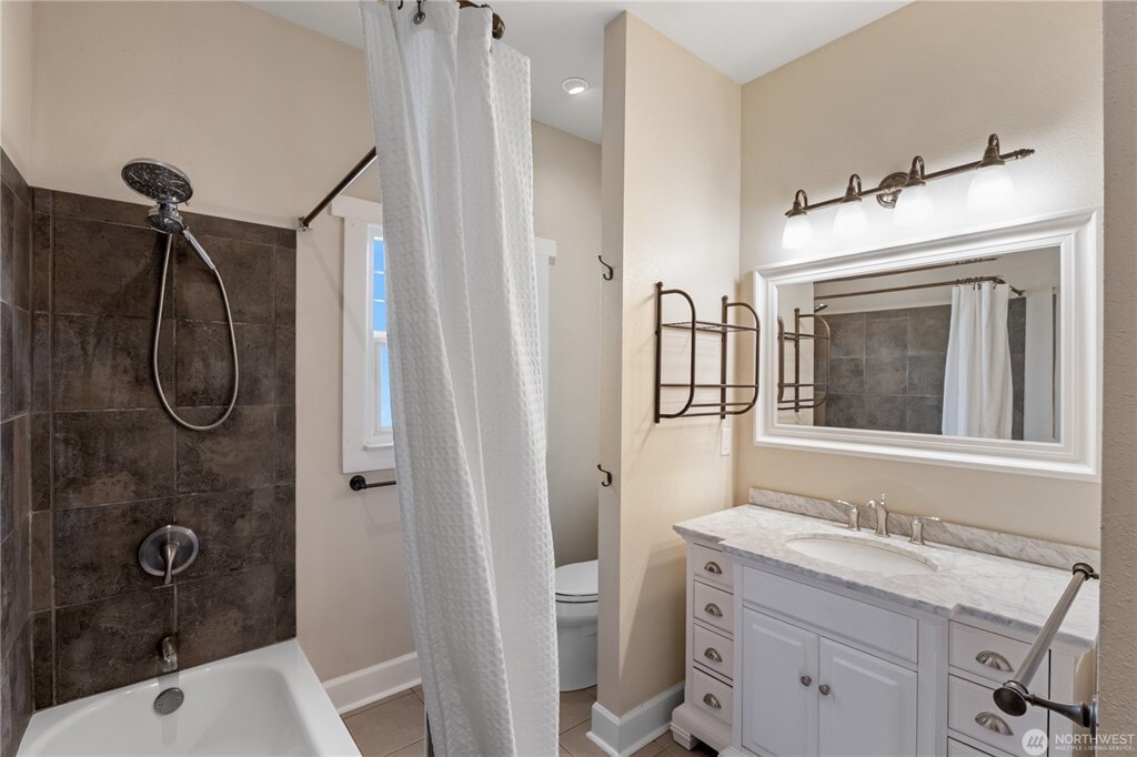 Bathroom Main - 205 S Division St