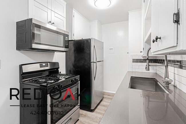 Building Photo - 1117 Laurel Ave