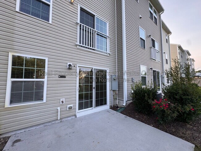 Building Photo - 8604 Red Canyon Way