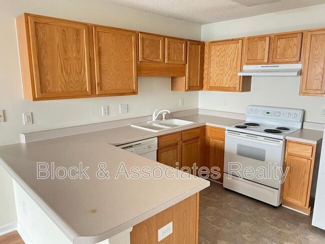 Building Photo - 5508 Stewartby Dr