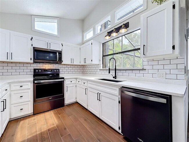 Building Photo - 12756 Poinsettia Ave