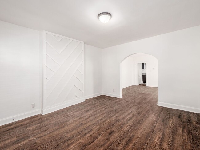 Building Photo - 1359 N 6th St