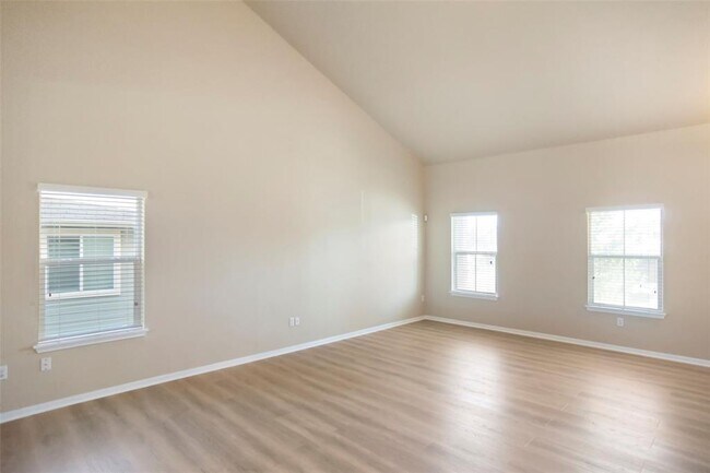 Building Photo - 126 Denton Dr
