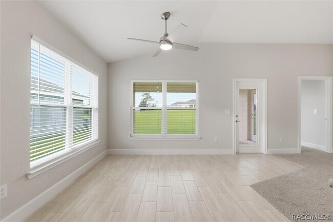 Building Photo - 336 W Rexford Dr
