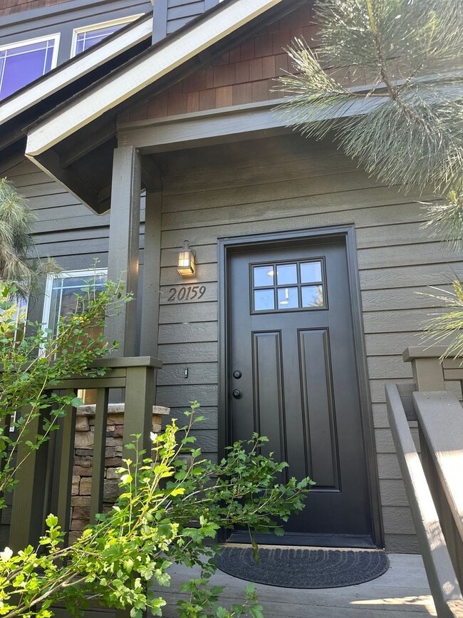 Building Photo - Charming 3 Bedroom home near Old Mill!