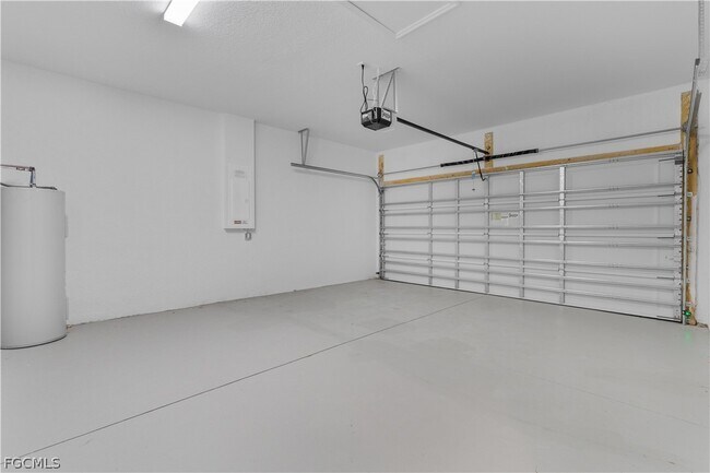 Building Photo - 700 Broadway Ave