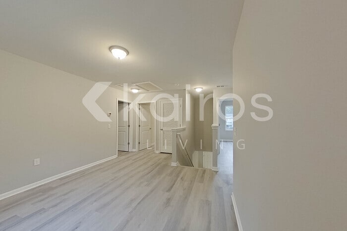 Building Photo - 236 Sunrise Cir