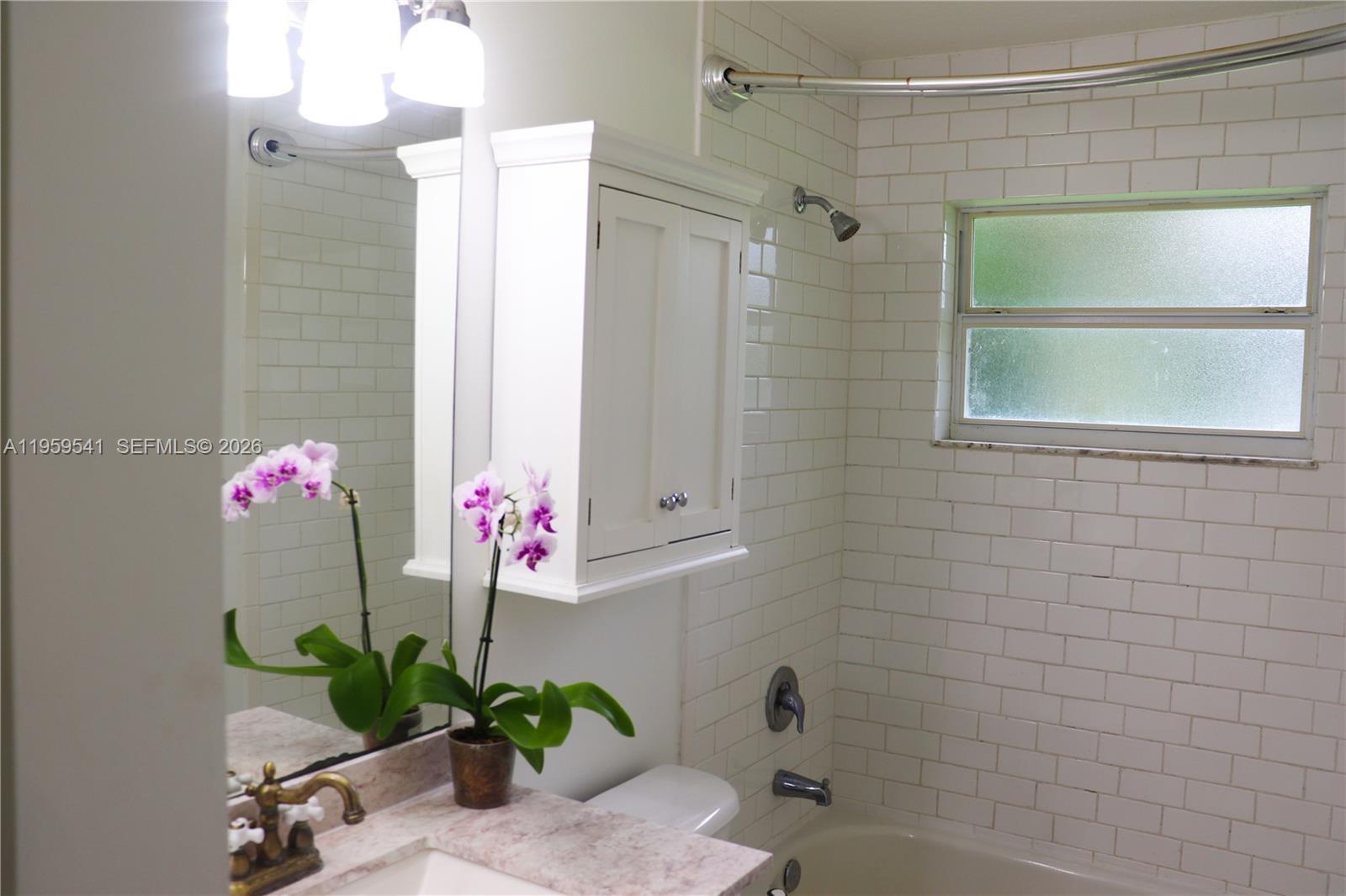 Building Photo - 16930 W Mead Hill Dr