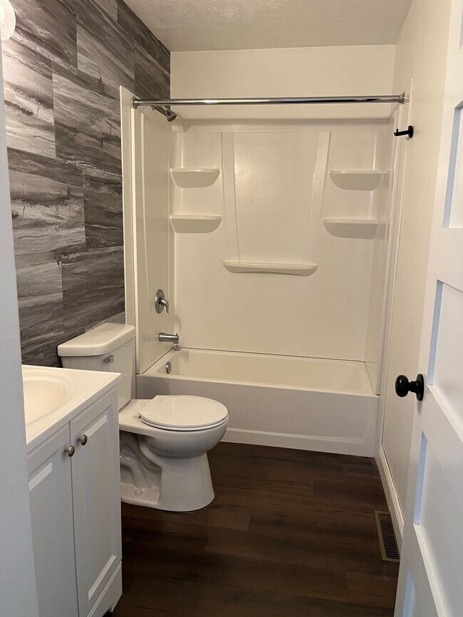 Building Photo - 4 Bed/2 Bath Rental Home in Crooks, SD!!