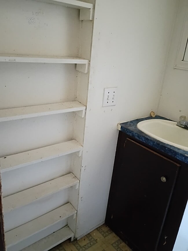 Building Photo - 111 Wilbur Ln