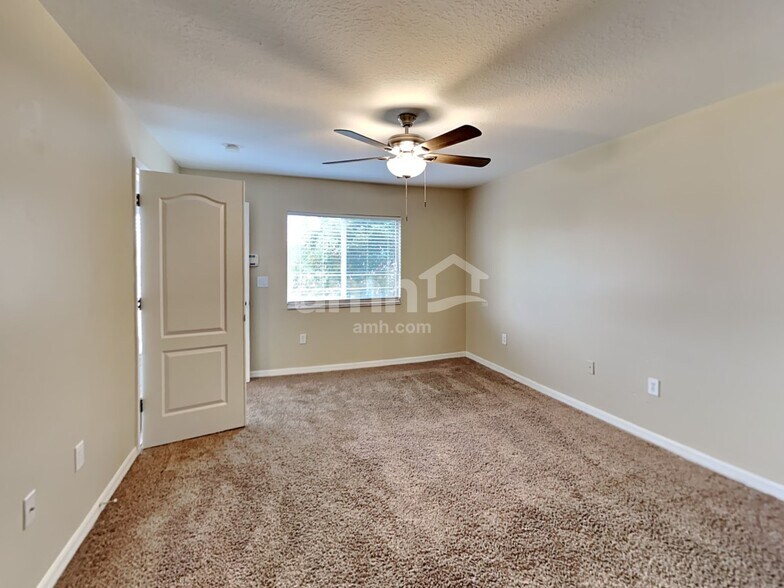 Building Photo - 7336 Pulteney Dr