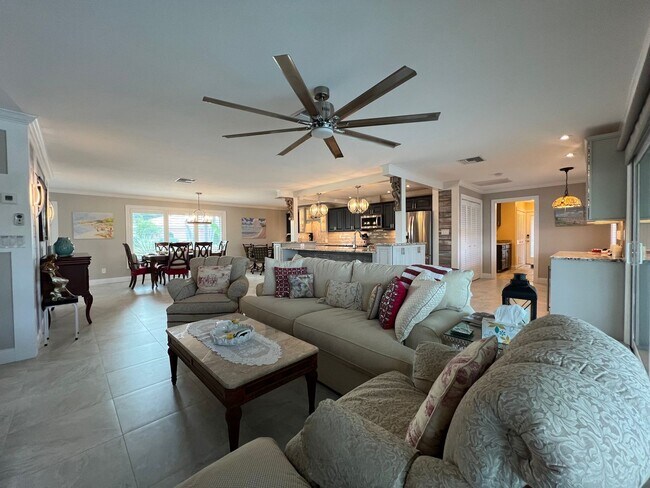 Building Photo - Furnished ** Punta Gorda Isles Vacation Home ** Heated Pool ** Canal / Boat Dock ** $7,500