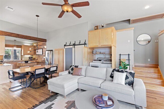 Building Photo - 14514 Hunters Pass