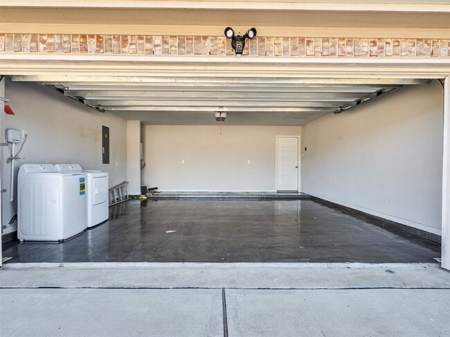 Building Photo - 6096 Pearland Pl