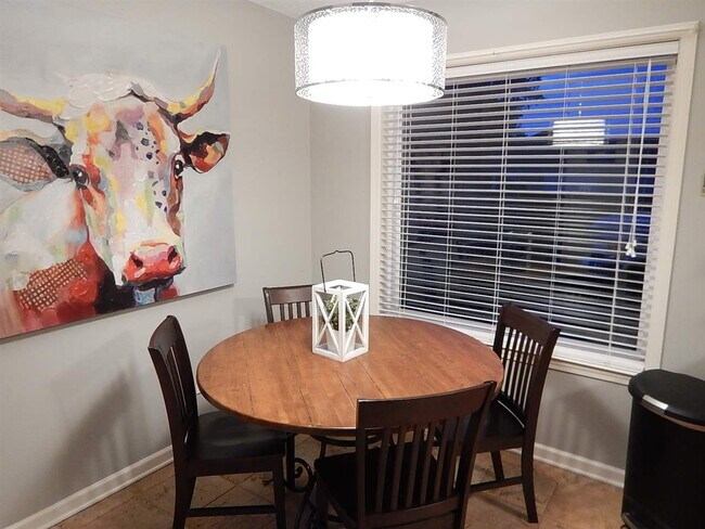 Building Photo - 461 Dove Valley Rd