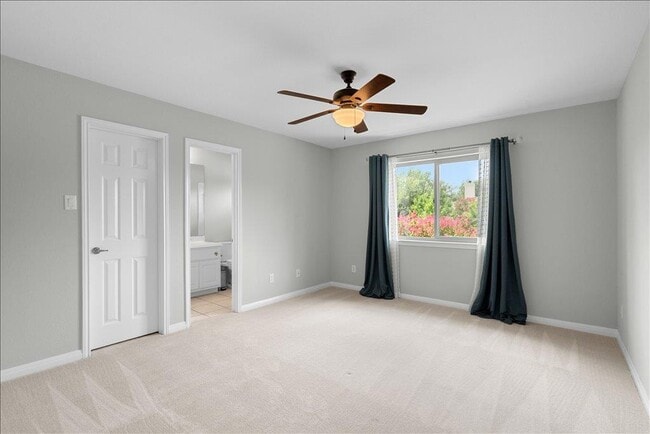 Building Photo - 5301 Deerwood Ln