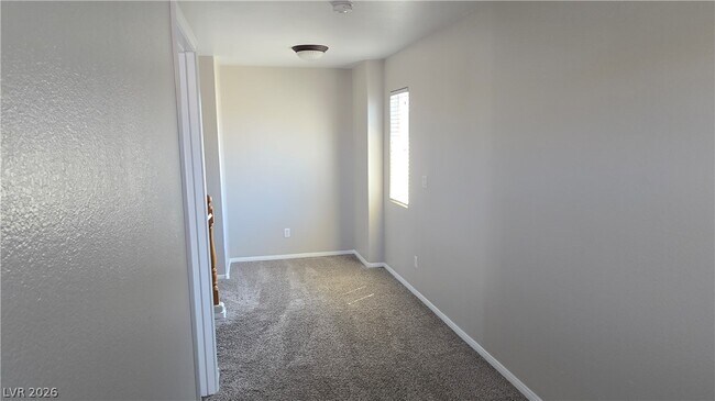 Building Photo - 2920 Bridleton Ave