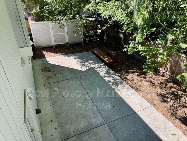 Building Photo - 7126 NE 165th Pl