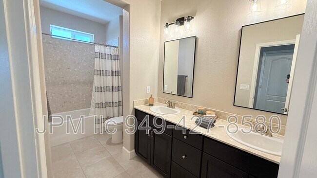 Building Photo - 2715 Trail Rider Dr