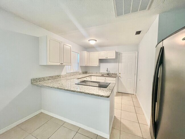 Building Photo - 1813 Grimke Ave