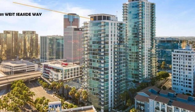 Building Photo - 411 W Seaside Way