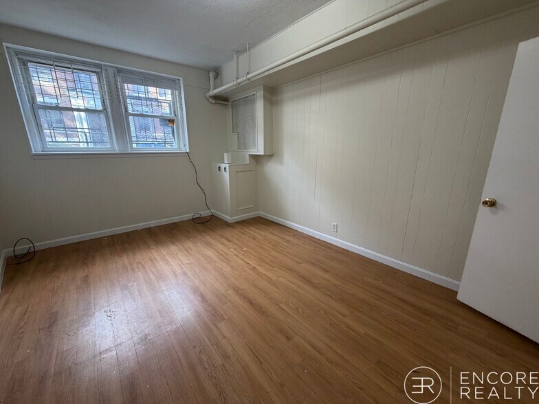 Building Photo - 123 Sutherland Rd