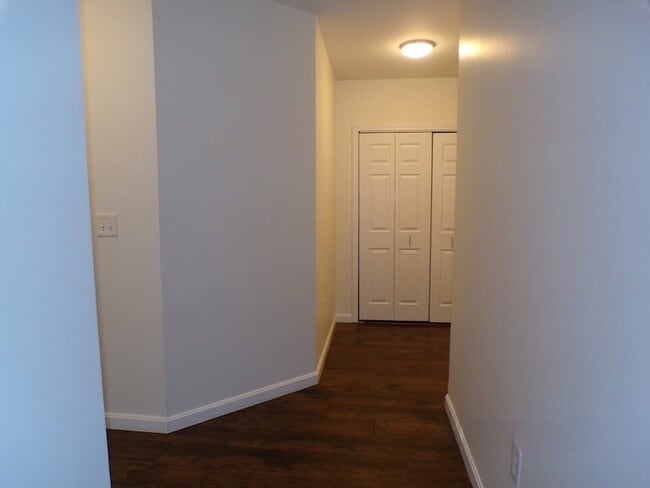 Building Photo - 1 Cityview Ln