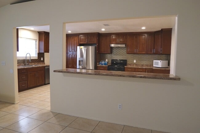 Building Photo - 31510 Avenida Del Padre