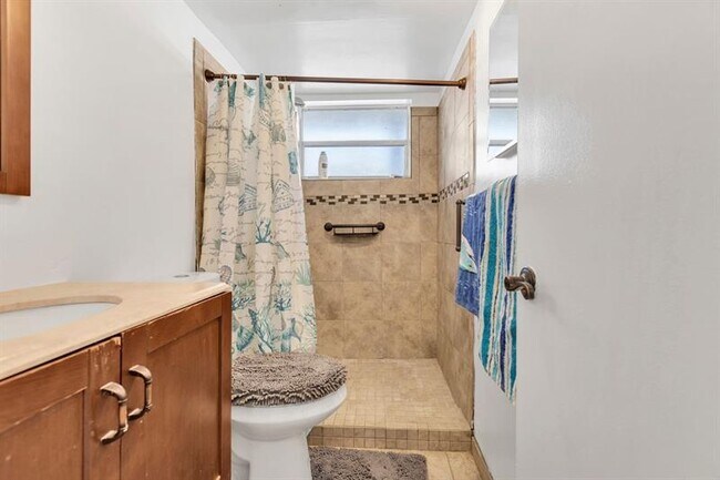 Building Photo - 6850 Royal Palm Blvd