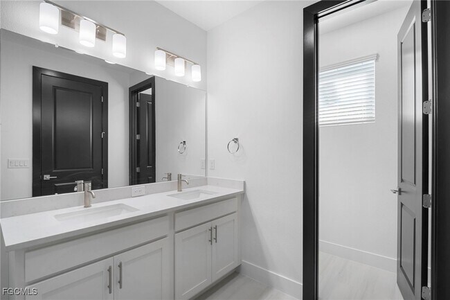 Building Photo - 4469 Enid Ln