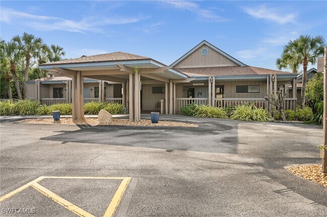 Building Photo - 17611 Marco Island Ln