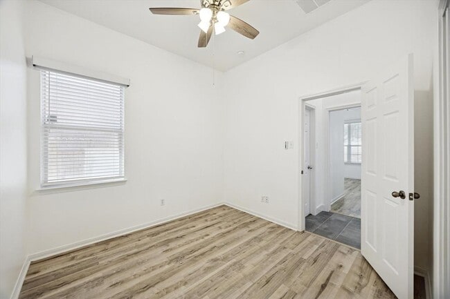 Building Photo - 2995 Overland St