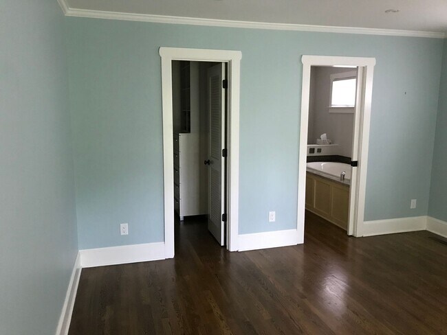 Building Photo - 7200 Airlie Pl