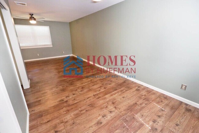Building Photo - 4 Bedroom | 3 Bath | Newburgh by Gateway
